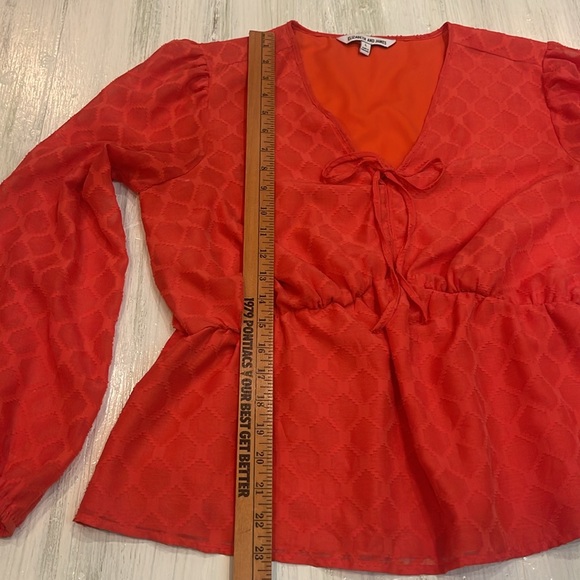 💚5 for $25 Elizabeth and James Knot-Front Peplum Blouse Women’s Size Large - Picture 4 of 10